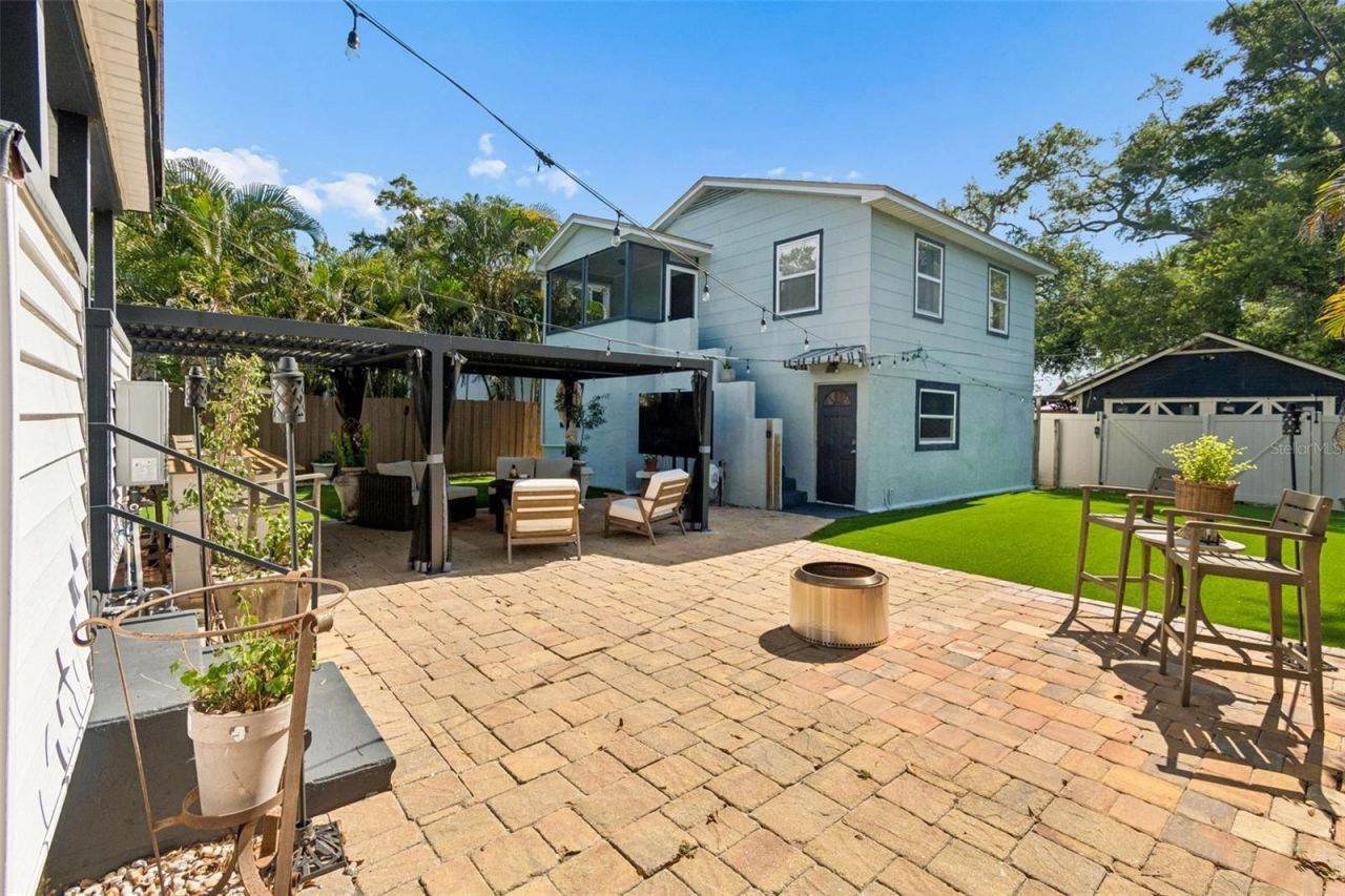 1011 14th Street N, Saint Petersburg, FL 33705 Photo