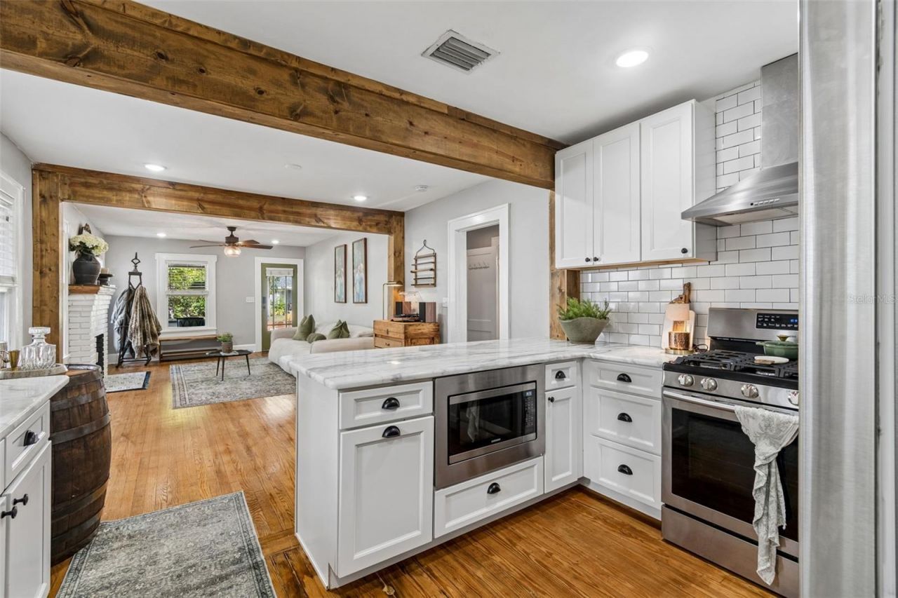 1011 14th Street N, Saint Petersburg, FL 33705 Photo