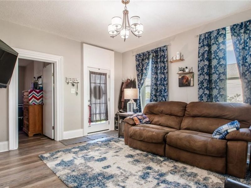 17 E Oak Street, Newark, OH 43055 Photo 6