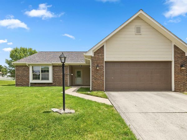8730 Snowgoose Lane, Fort Wayne, IN 46825