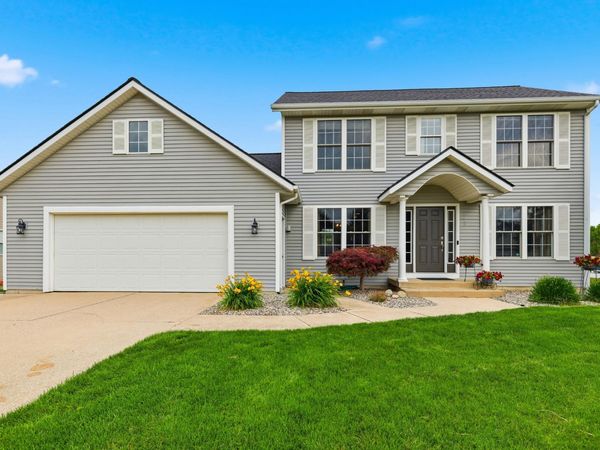 2485 Willow Ridge Drive, Jenison, MI 49428