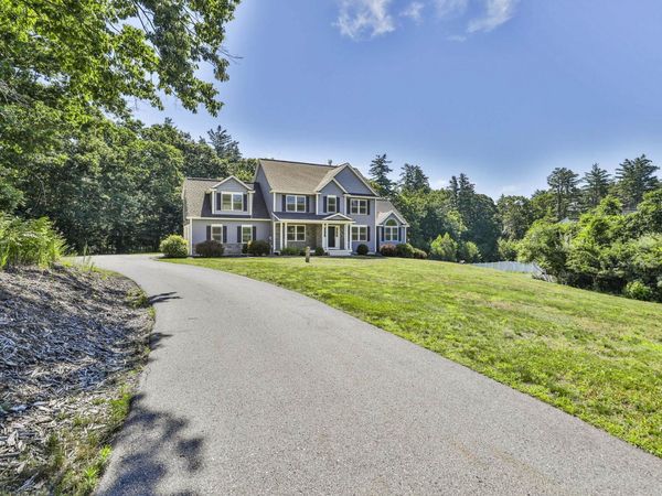 18 John King Drive, Goffstown, NH 03045