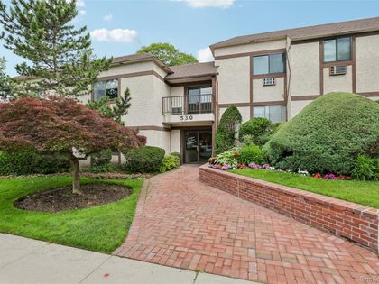 530 Hudson Avenue Cedarhurst, NY 11516