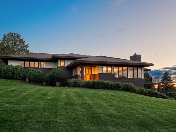31665 County Road 1, La Crescent, MN 55947