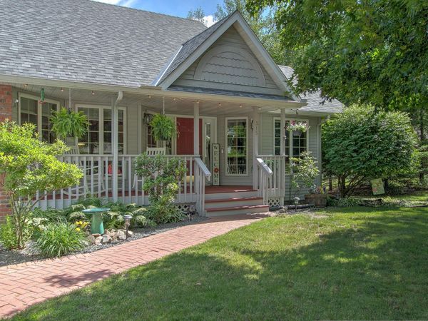 315 Sunset Lane N, Cambridge, MN 55008