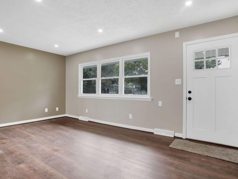 4956 Betsy Drive, Columbus, OH 43227 Photo 9