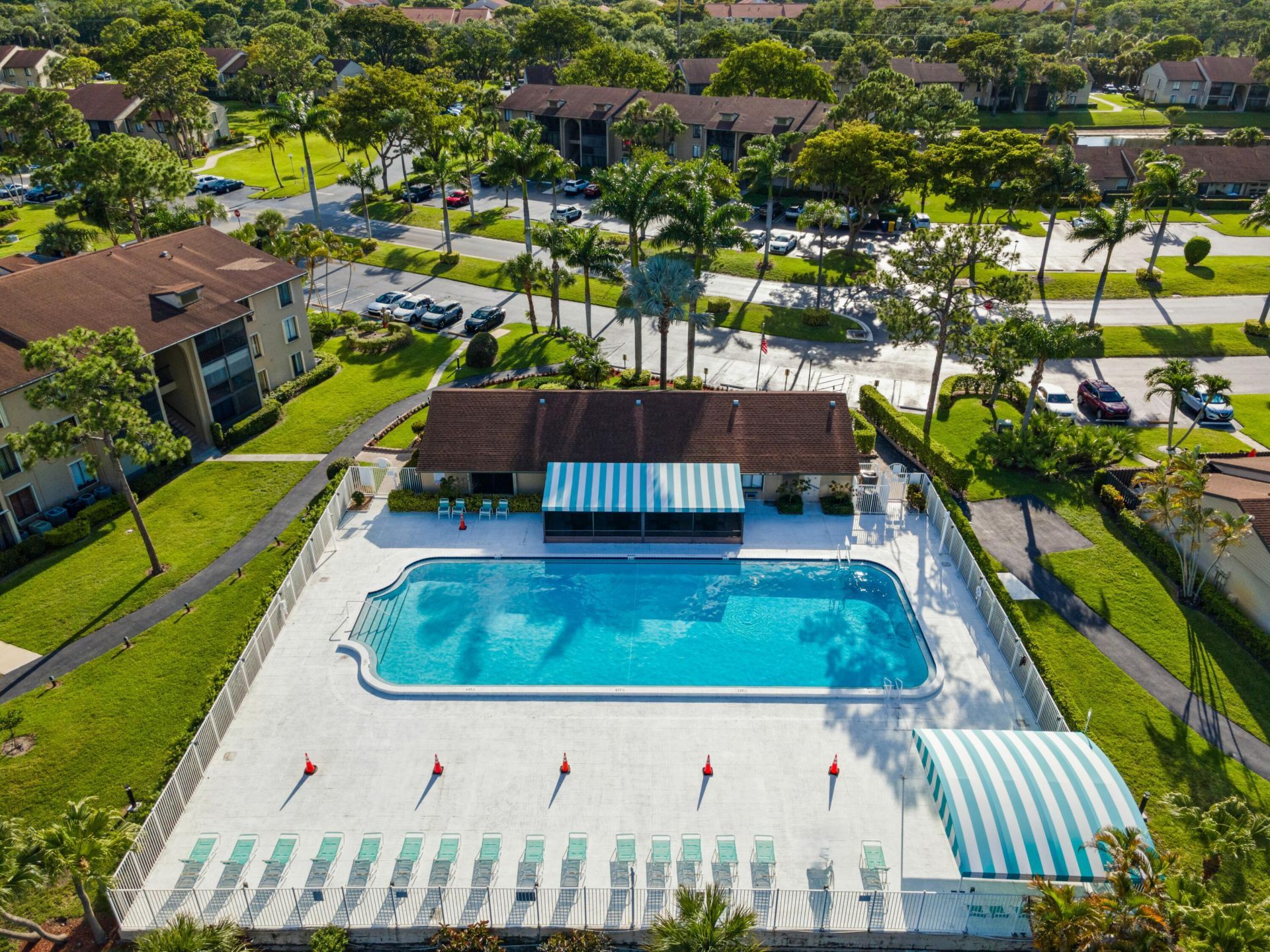 706 Sunny Pine Way, Unit E2, Greenacres, FL 33415 Photo