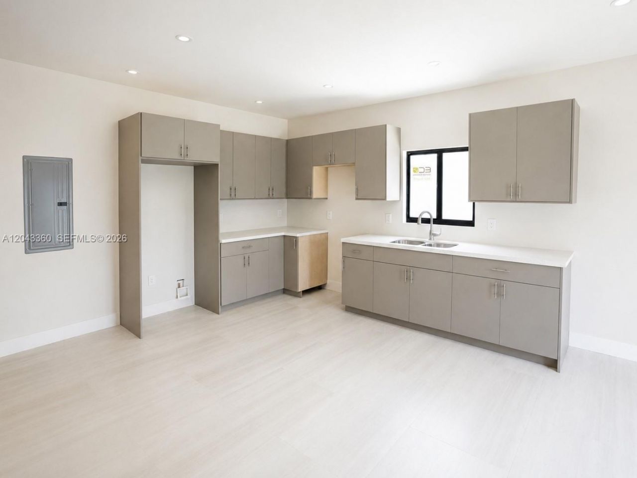 13720 NE 2nd Court , North Miami, FL 33161 Photo