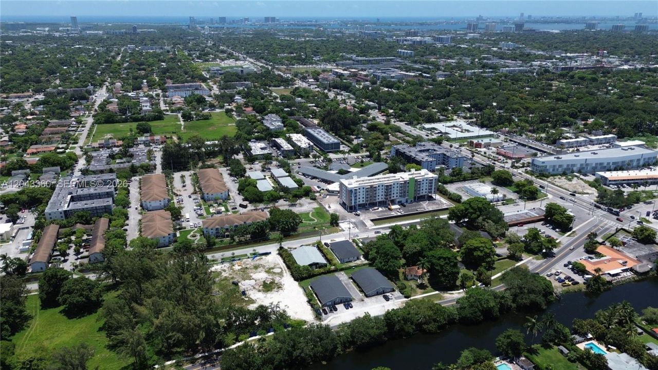 13720 NE 2nd Court , North Miami, FL 33161 Photo