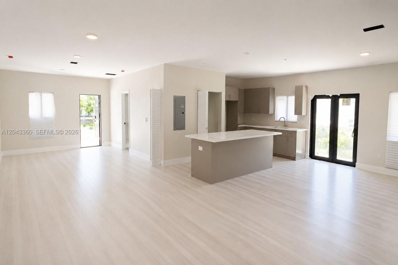 13720 NE 2nd Court , North Miami, FL 33161 Photo