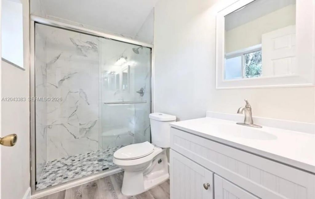 2830 NE 4th Ave, Naples, FL 34120 Photo