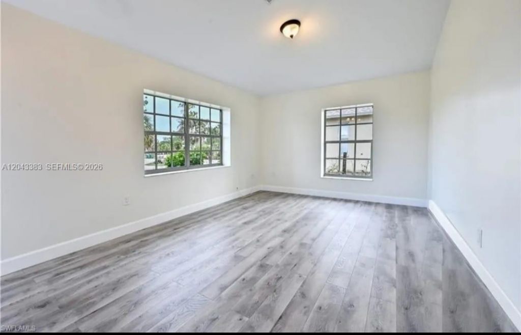 2830 NE 4th Ave, Naples, FL 34120 Photo