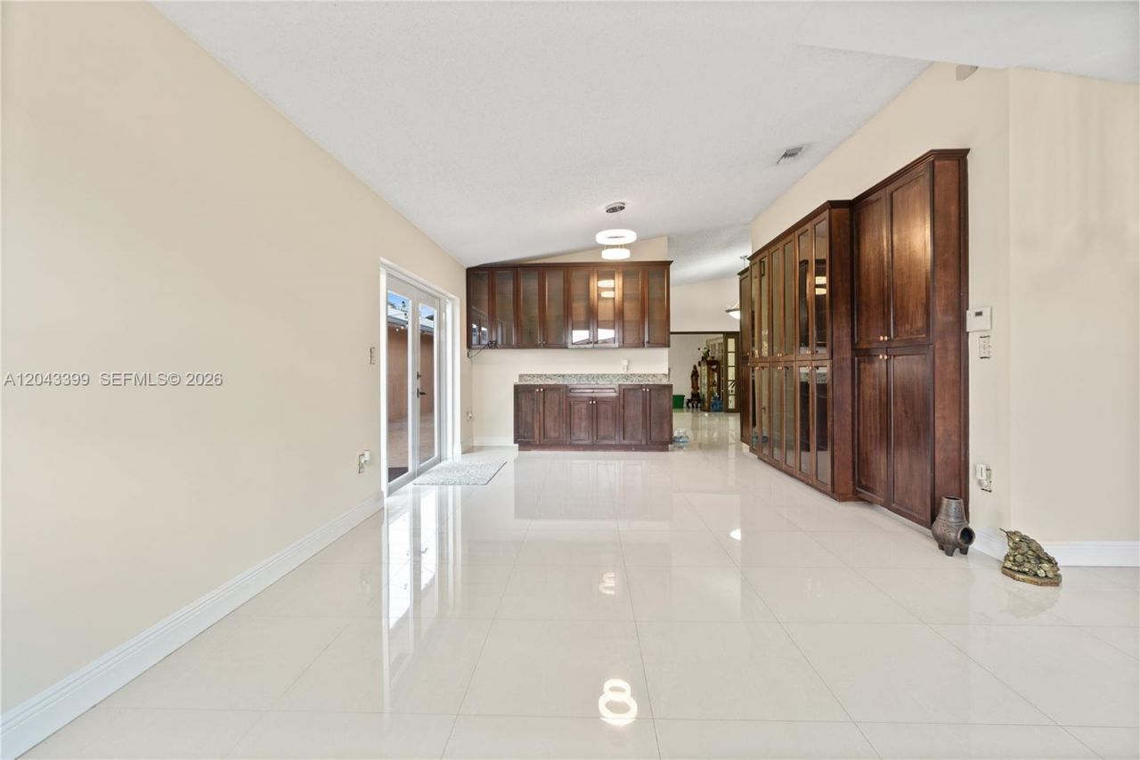 910 SW 140th Ave, Miami, FL 33184 Photo