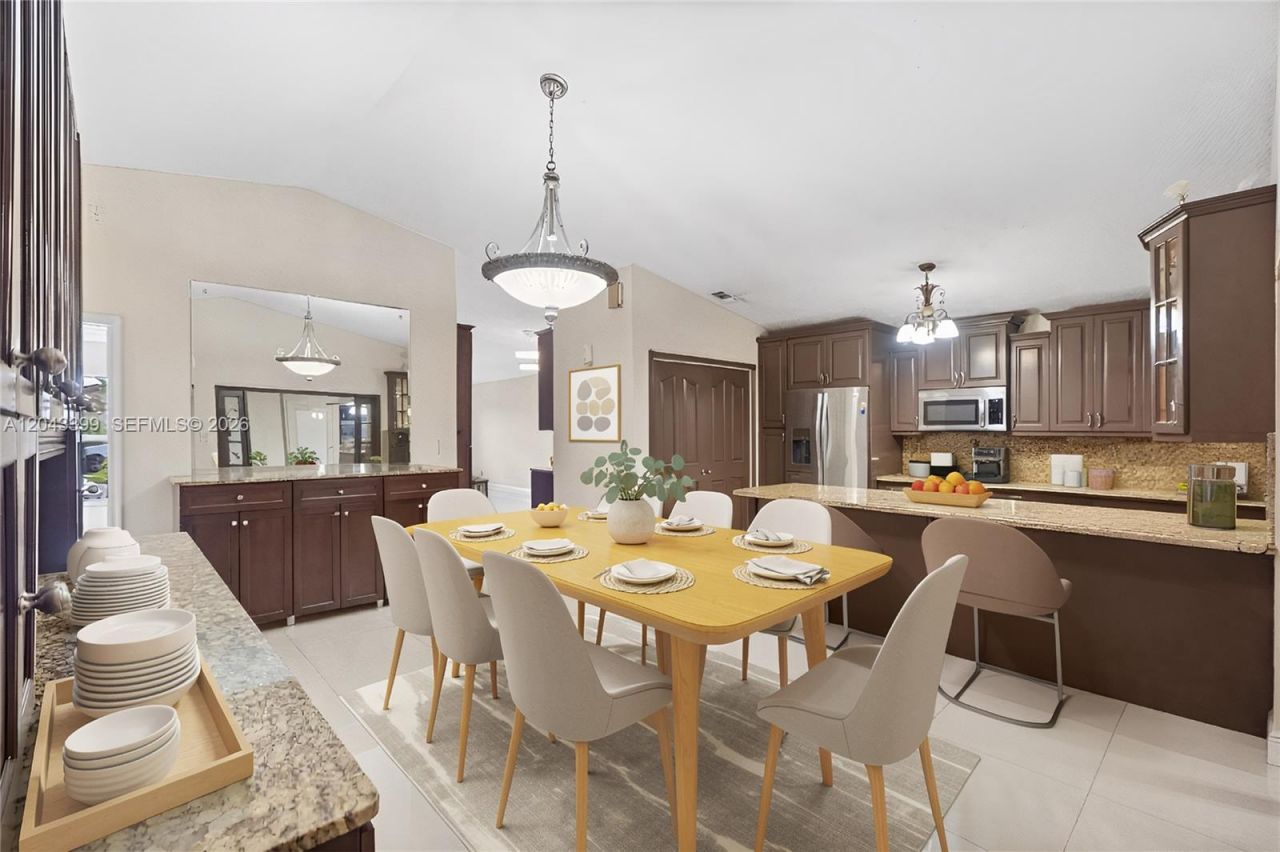 910 SW 140th Ave, Miami, FL 33184 Photo