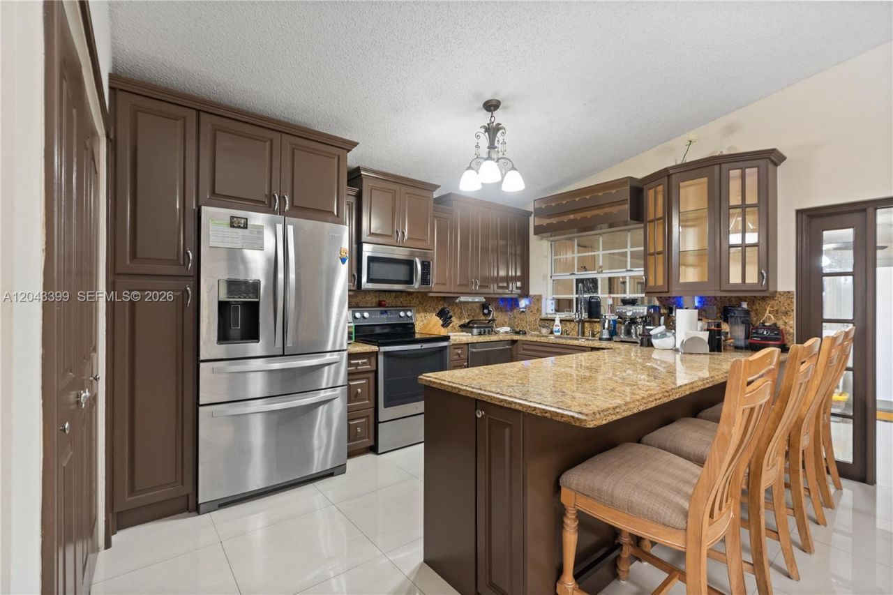 910 SW 140th Ave, Miami, FL 33184 Photo