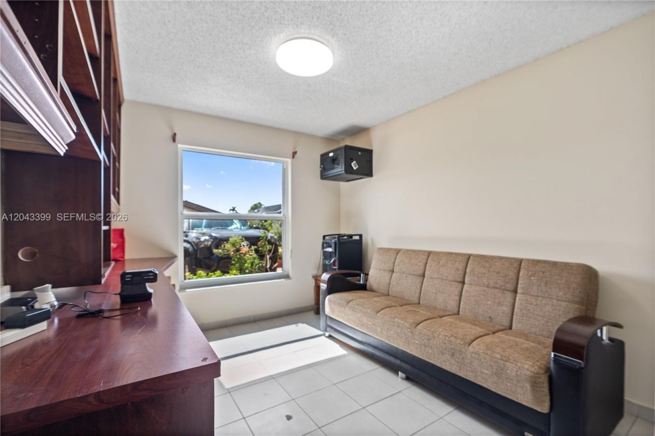 910 SW 140th Ave, Miami, FL 33184 Photo