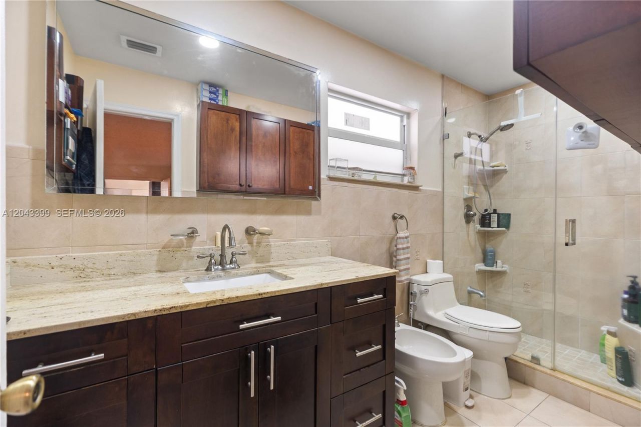 910 SW 140th Ave, Miami, FL 33184 Photo