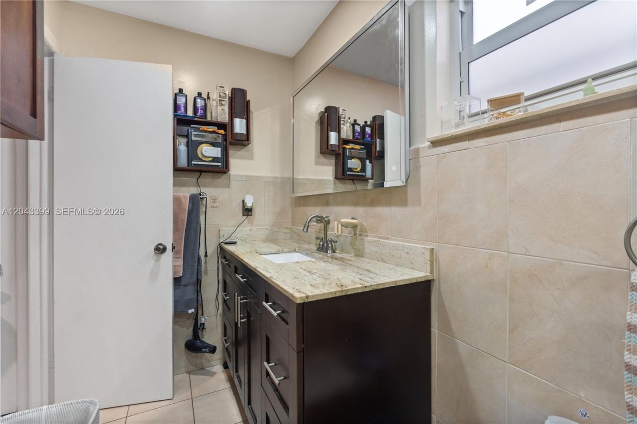 910 SW 140th Ave, Miami, FL 33184 Photo