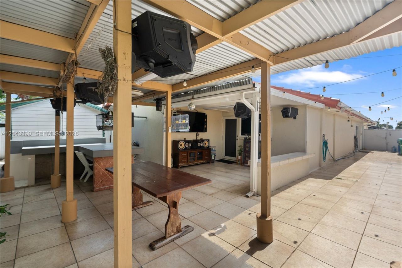 910 SW 140th Ave, Miami, FL 33184 Photo