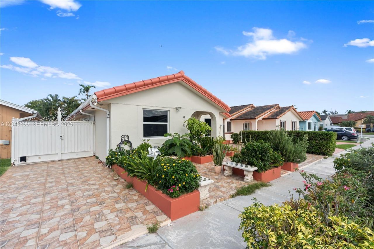 910 SW 140th Ave, Miami, FL 33184 Photo