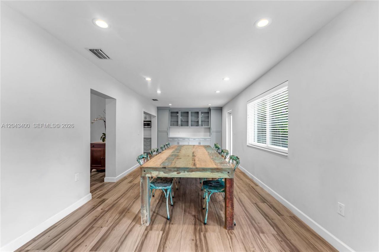 8255 SW 134th St, Pinecrest, FL 33156 Photo
