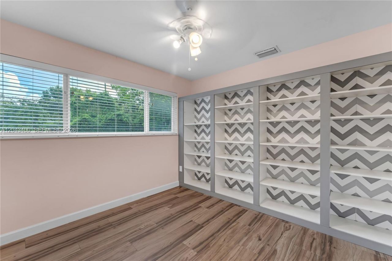 8255 SW 134th St, Pinecrest, FL 33156 Photo