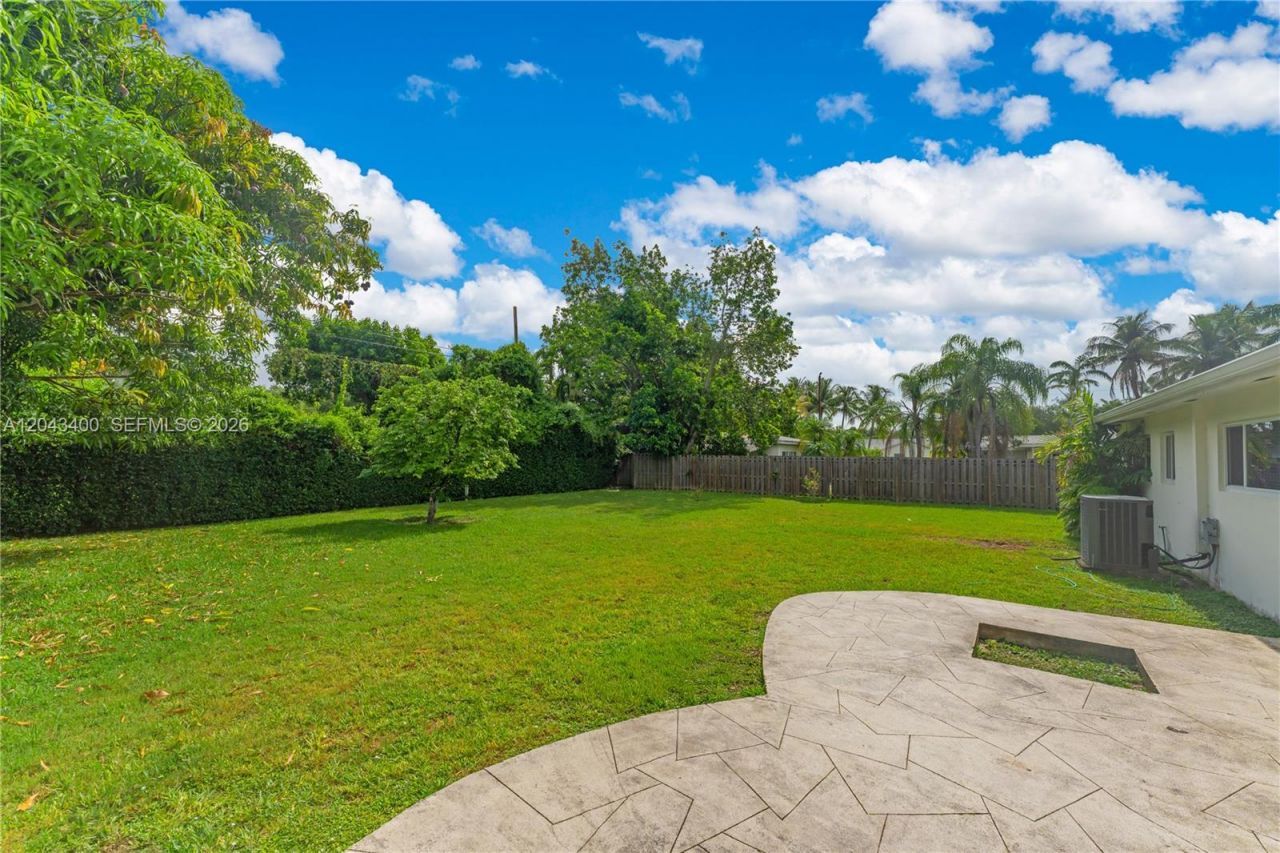 8255 SW 134th St, Pinecrest, FL 33156 Photo