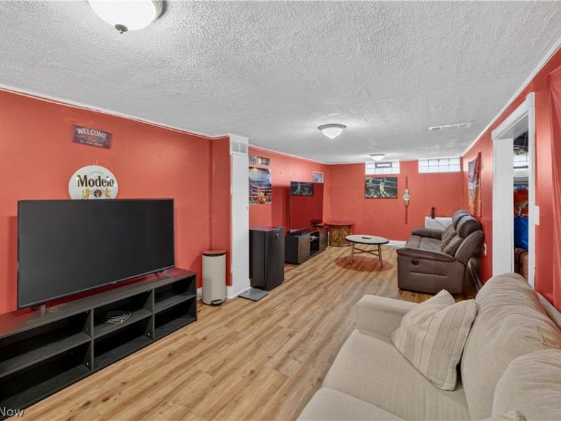 1211 Iroquois Avenue, Mayfield Heights, OH 44124 Photo 31