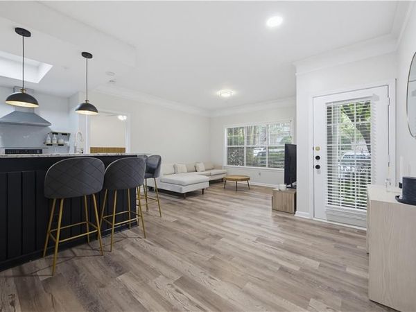 2700 Pine Tree Road NE, Unit 2112, Atlanta, GA 30324