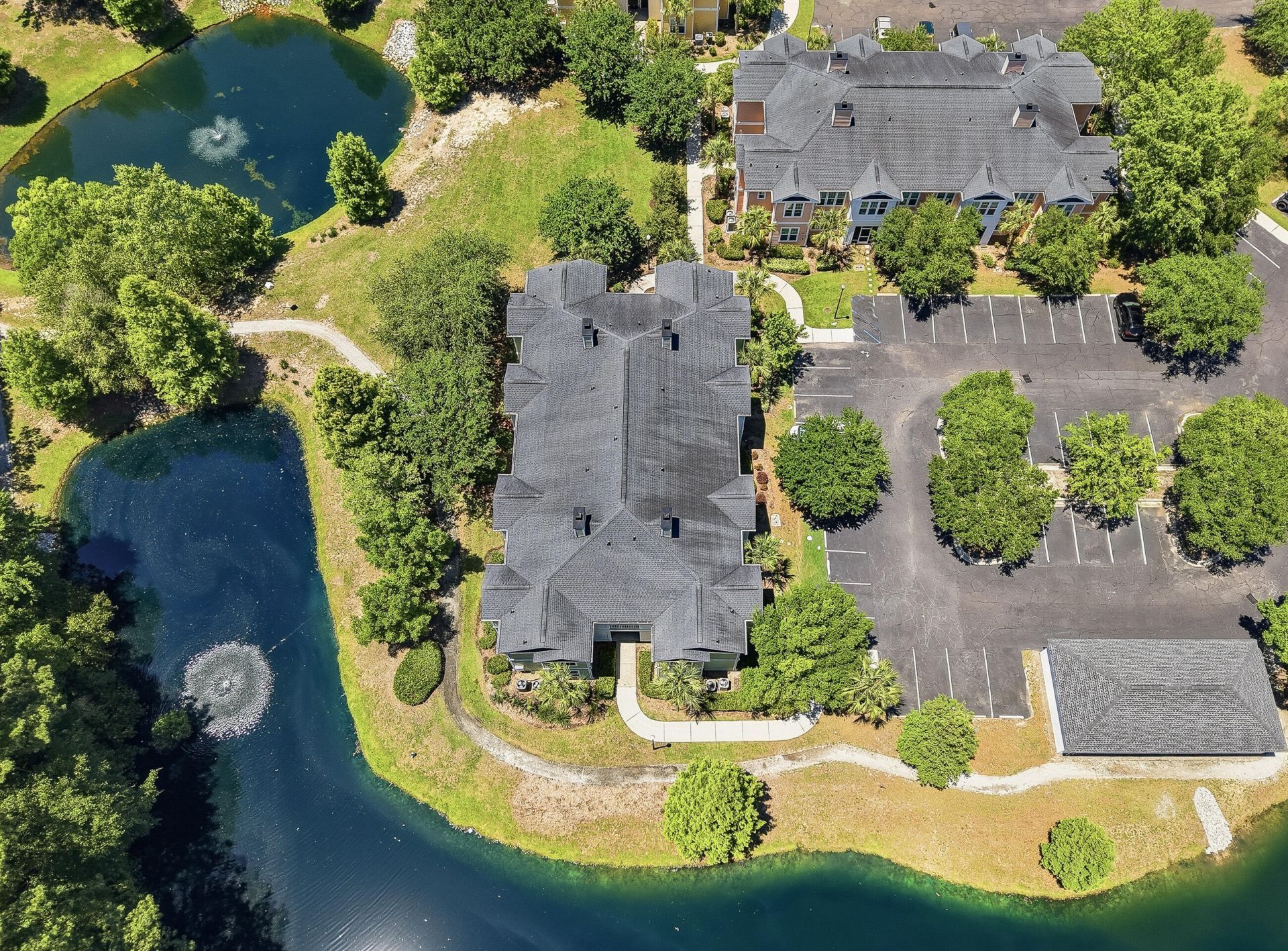 1214 Rosewood Lane Photo 2
