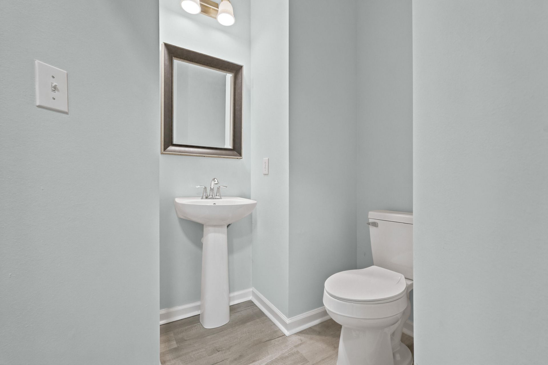 1214 Rosewood Lane Photo 32