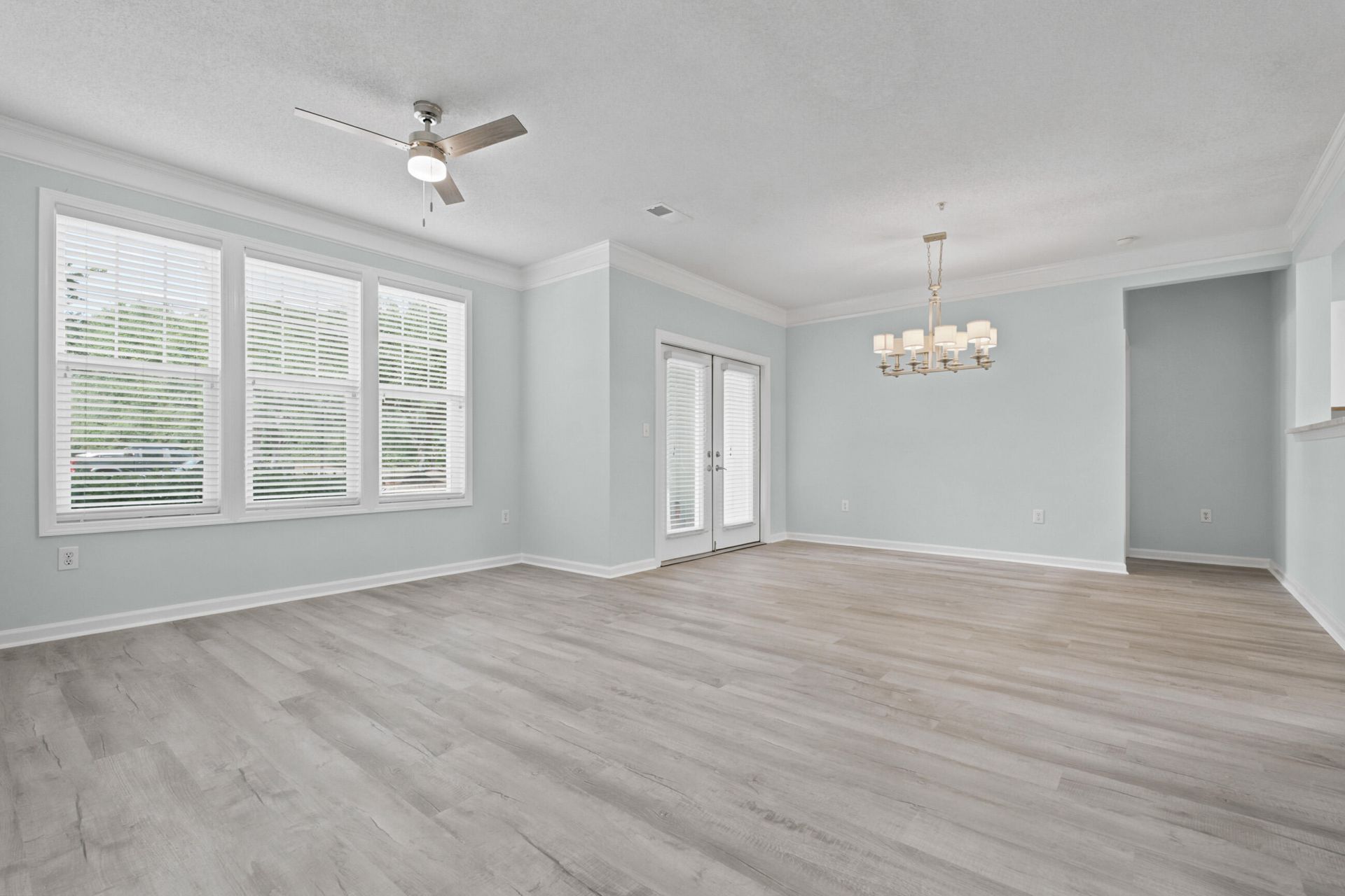 1214 Rosewood Lane Photo 5