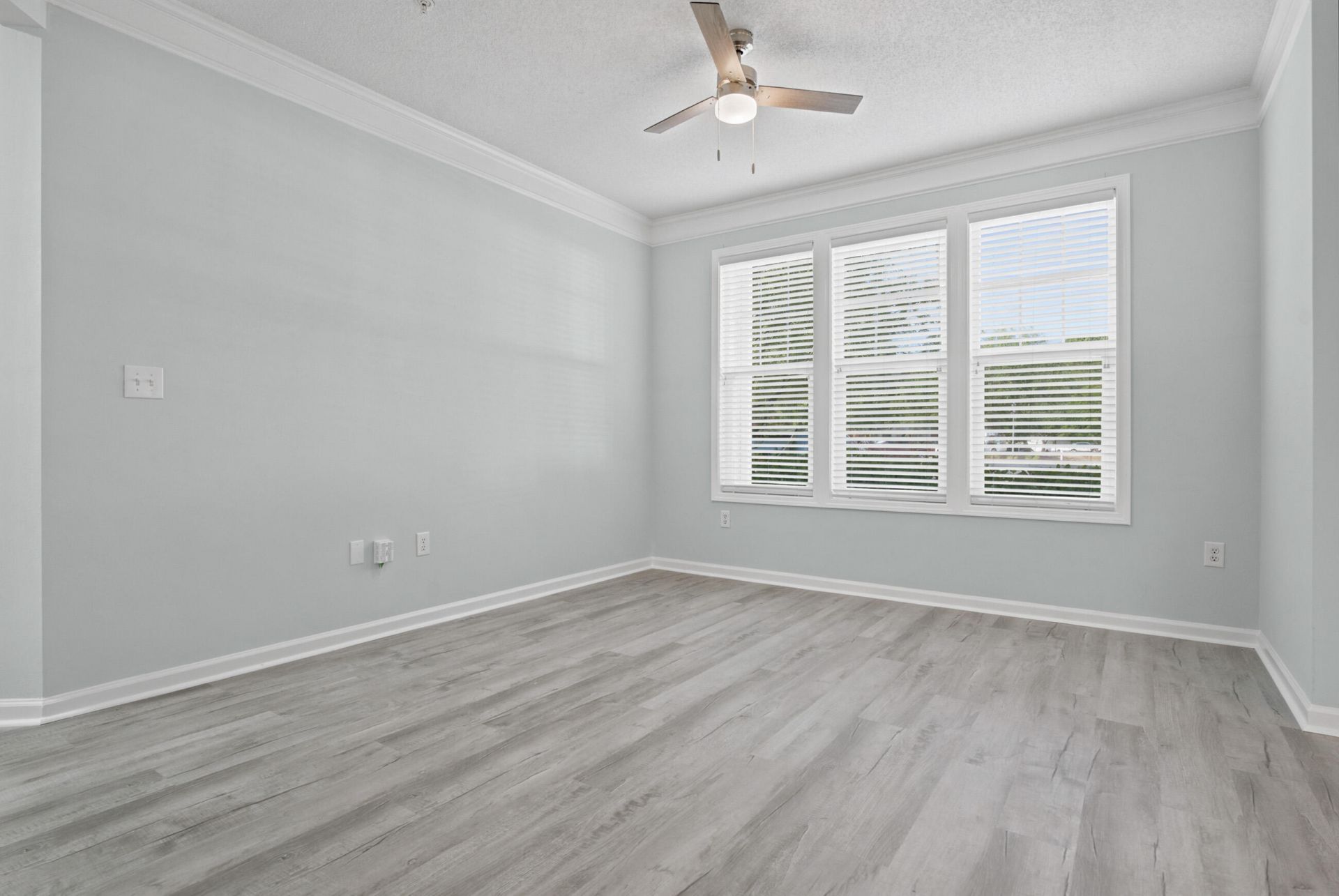 1214 Rosewood Lane Photo 7