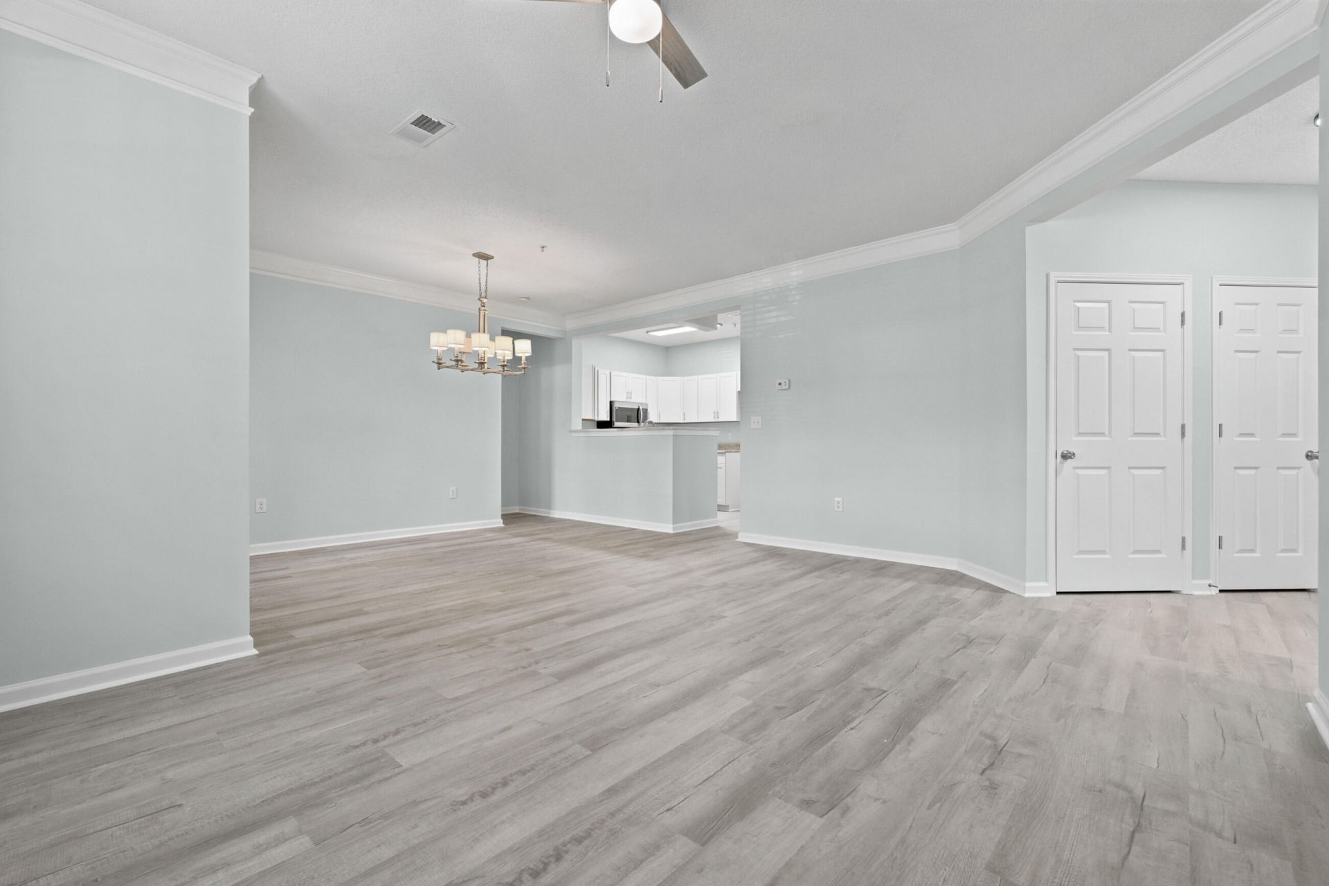 1214 Rosewood Lane Photo 8