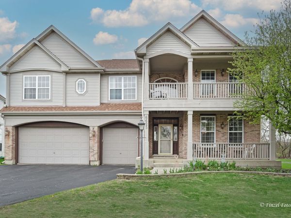 6625 Majestic Way , Carpentersville, IL 60110