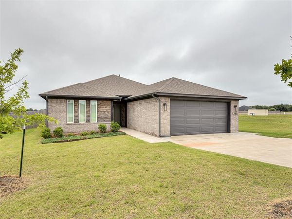 2406 Heather Road, Blanchard, OK 73010