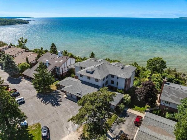 1142 Charlevoix Ave., Unit 3, Petoskey, MI 49770