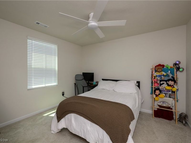 2741 Bishop Oval, Barberton, OH 44203 Photo 17