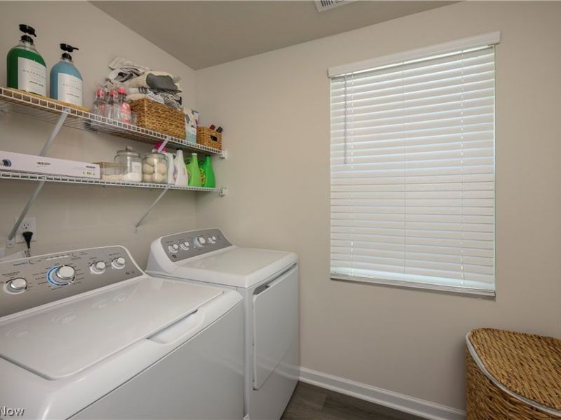 2741 Bishop Oval, Barberton, OH 44203 Photo 18