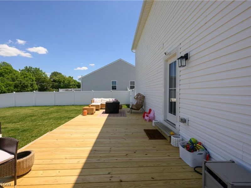 2741 Bishop Oval, Barberton, OH 44203 Photo 21