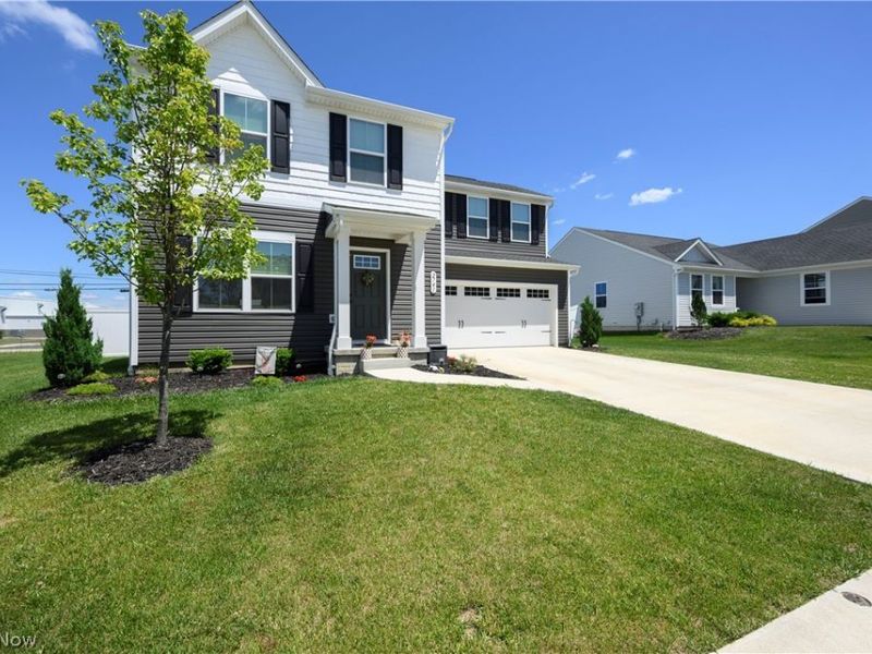 2741 Bishop Oval, Barberton, OH 44203 Photo 4