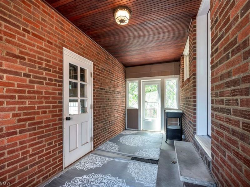 6524 E Pleasant Valley Road, Independence, OH 44131 Photo 6