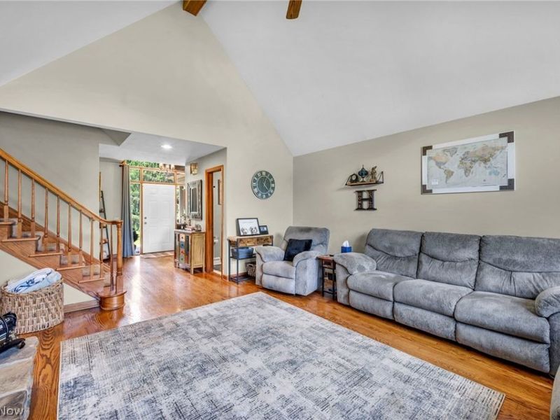 16420 Vernon Drive, West Farmington, OH 44491 Photo 12