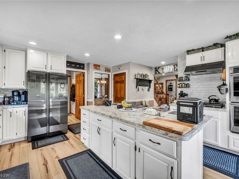 16420 Vernon Drive, West Farmington, OH 44491 Photo 13