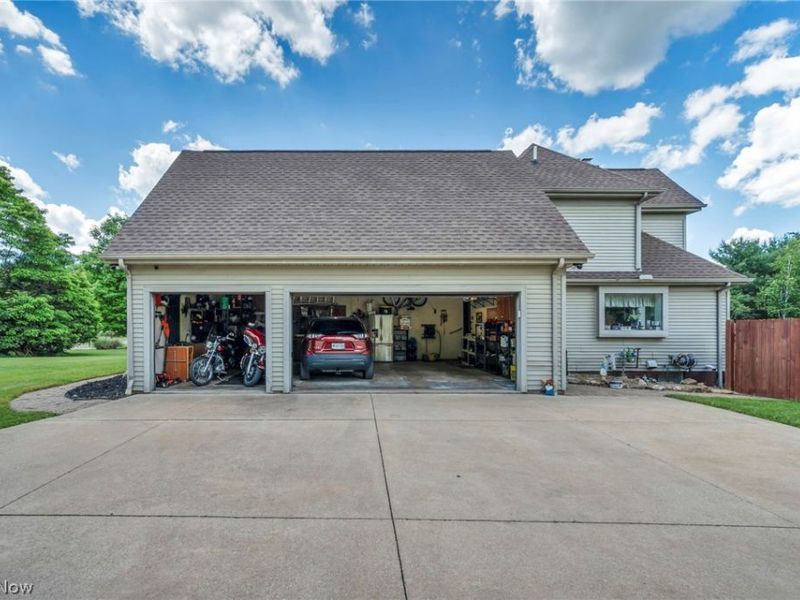 16420 Vernon Drive, West Farmington, OH 44491 Photo 3