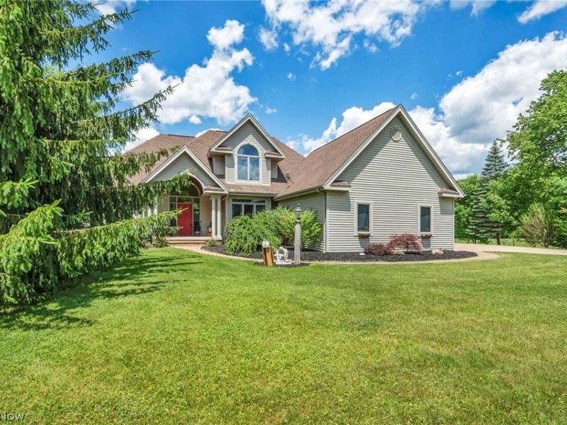 16420 Vernon Drive, West Farmington, OH 44491 Photo 4
