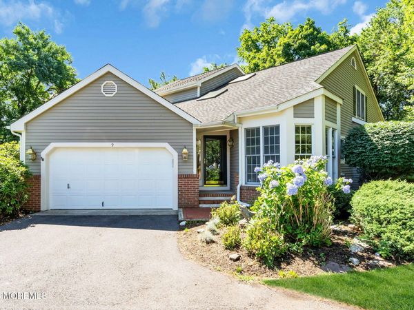 9 Country Lane, Unit 11, Little Silver, NJ 07739