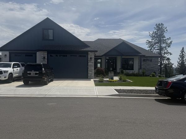 4209 W Pine Cliff Dr, Spokane, WA 99208