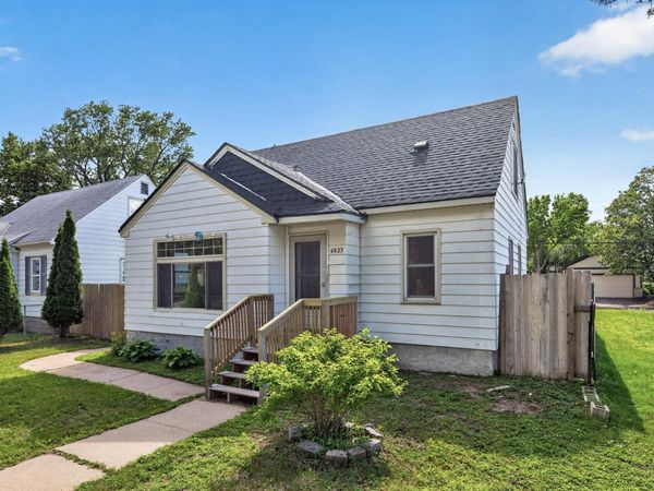 4823 Girard Avenue N, Minneapolis, MN 55430