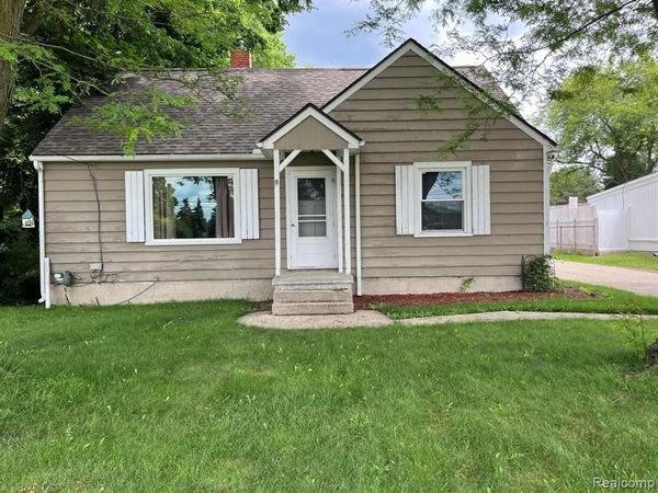 2719 Auburn Road , Auburn Hills, MI 48326